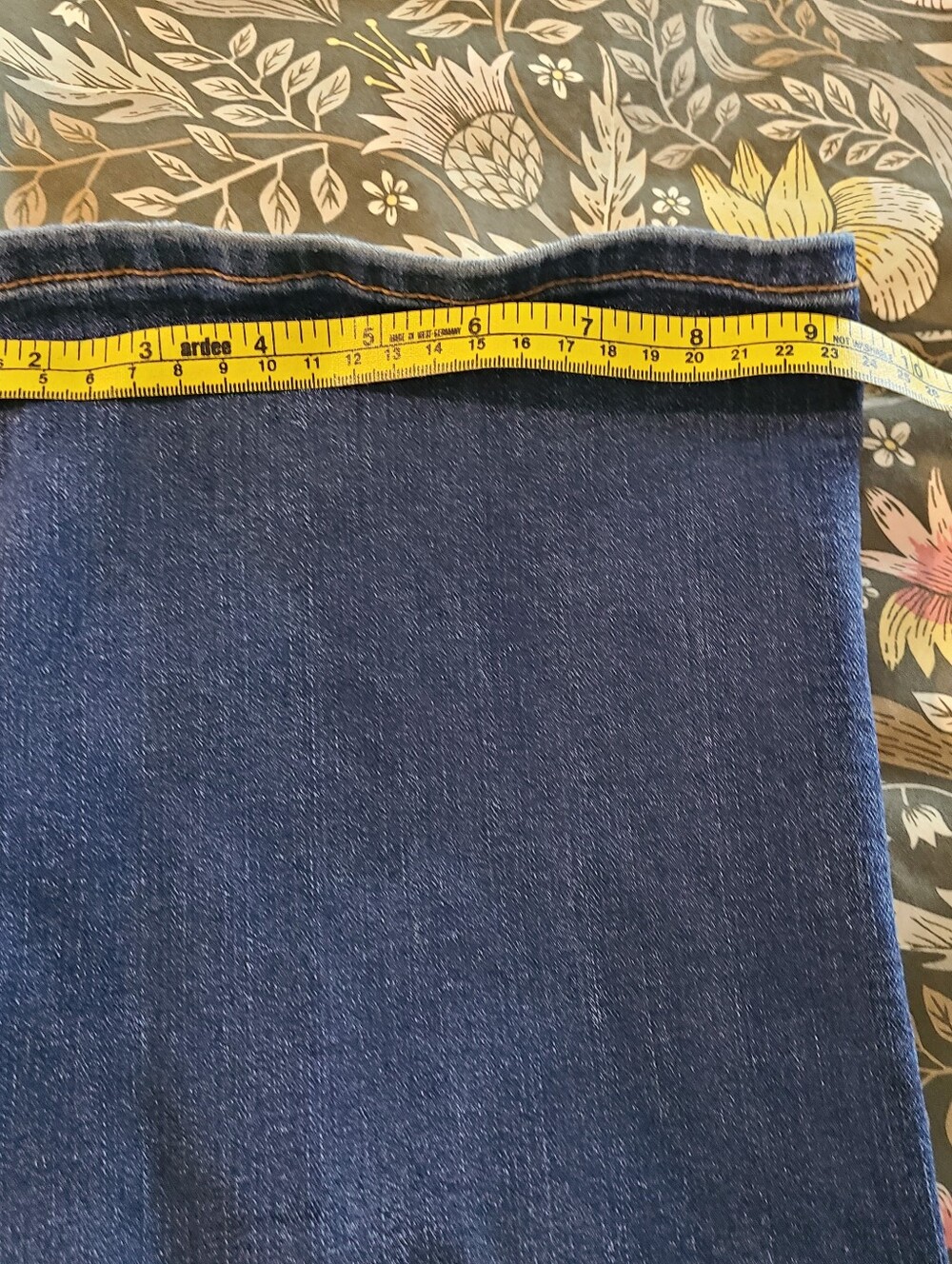 High Rise Bootcut Jeans - Picture 4 of 10